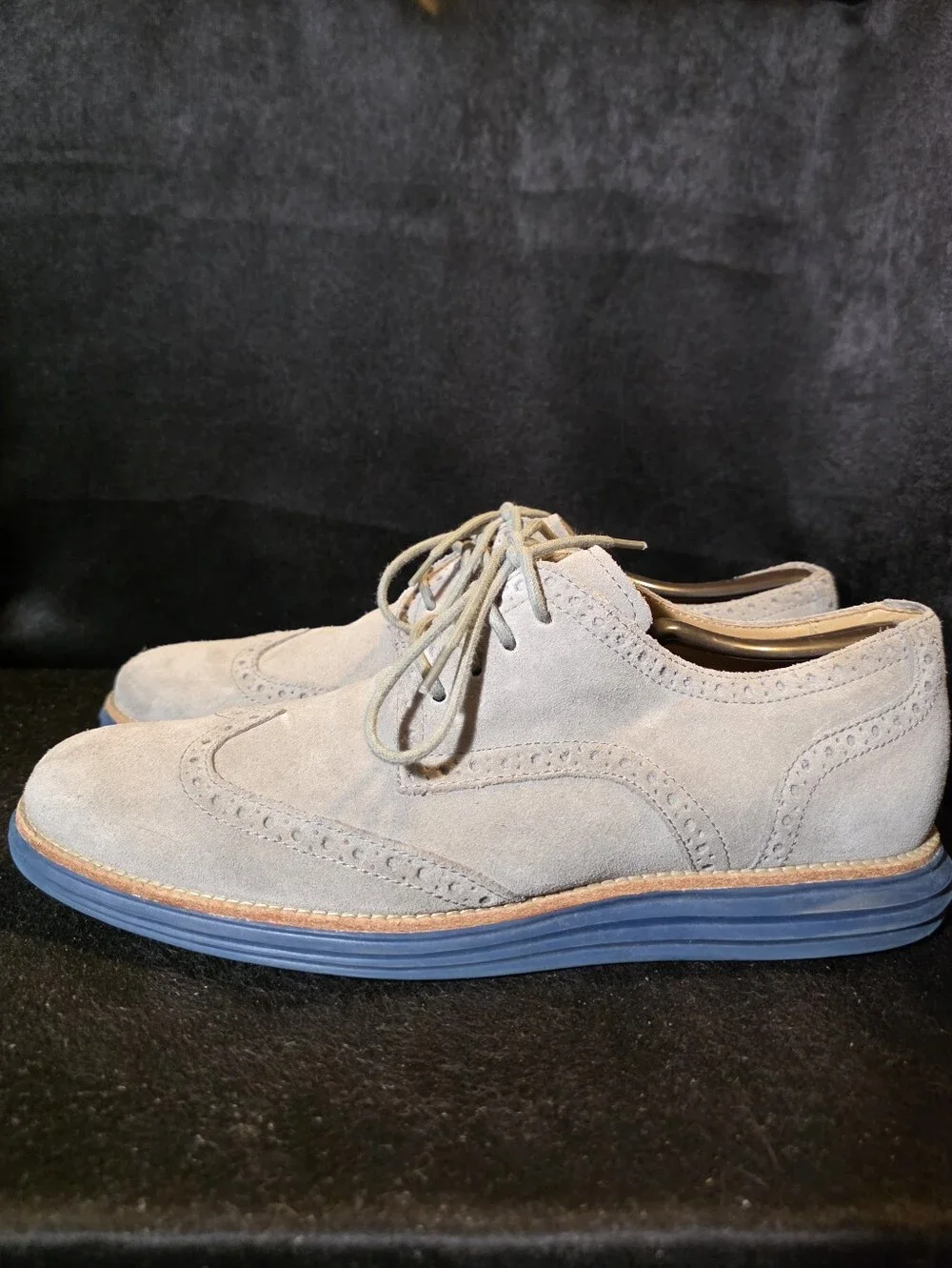 Cole Haan Men's Suede Wingtip Derby Shoes in Light Gray with Blue Sole Size 10